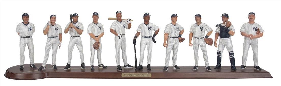 1998 New York Yankees Danbury Mint Team Baseball Statue